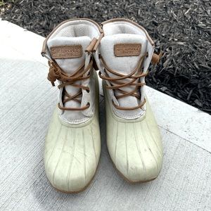 Light cream and tan Sperry water proof boots